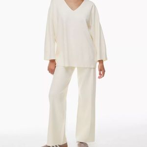 ARITIZIA SWEATER SET